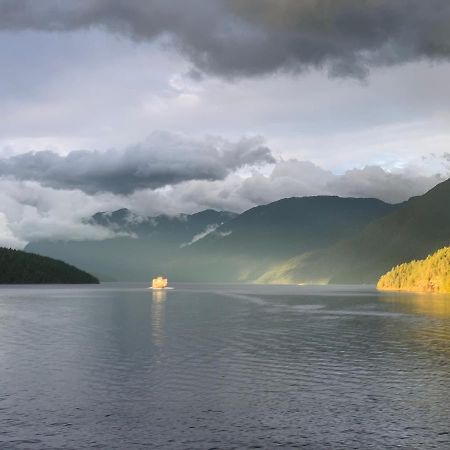 Earls Cove Orca View Bed & Breakfast Egmont Eksteriør bilde