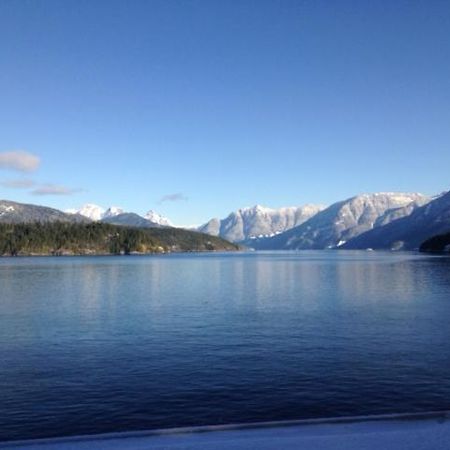 Earls Cove Orca View Bed & Breakfast Egmont Eksteriør bilde