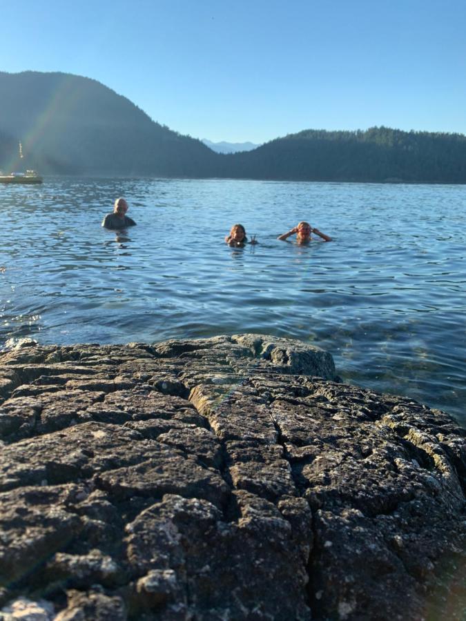 Earls Cove Orca View Bed & Breakfast Egmont Eksteriør bilde